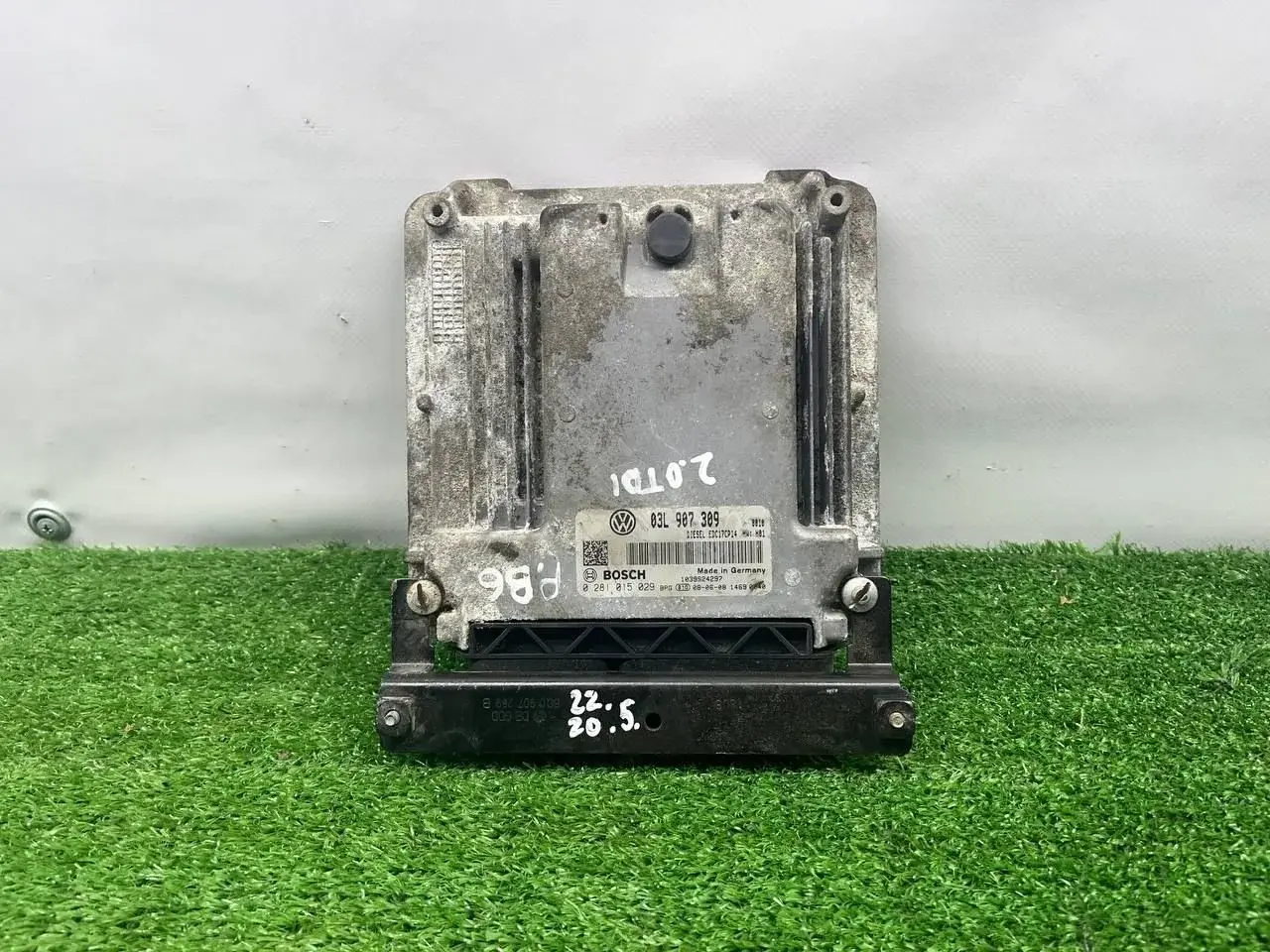 Блок управления двигателем 03L907309