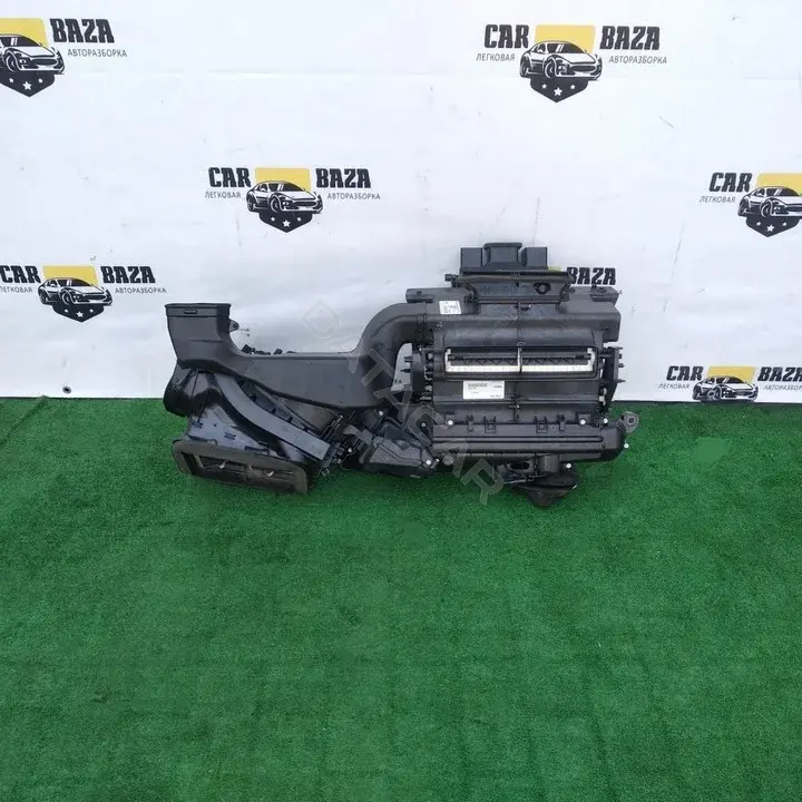 Корпус отопителя (печки) 8W1816001A