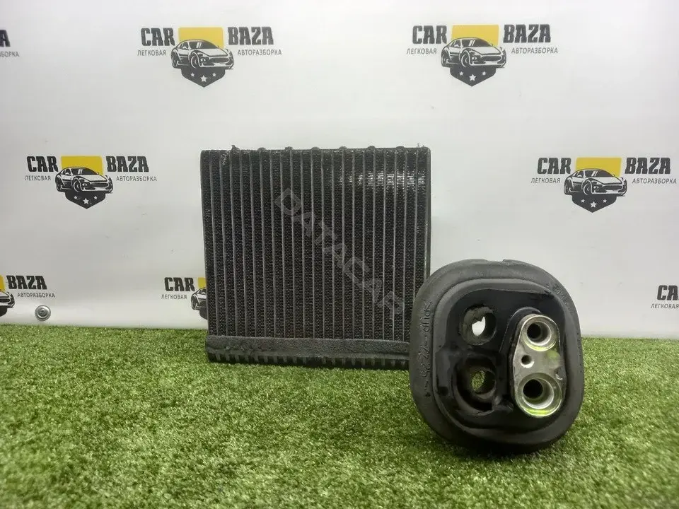 Радиатор охлаждения 3M5H19B588DA