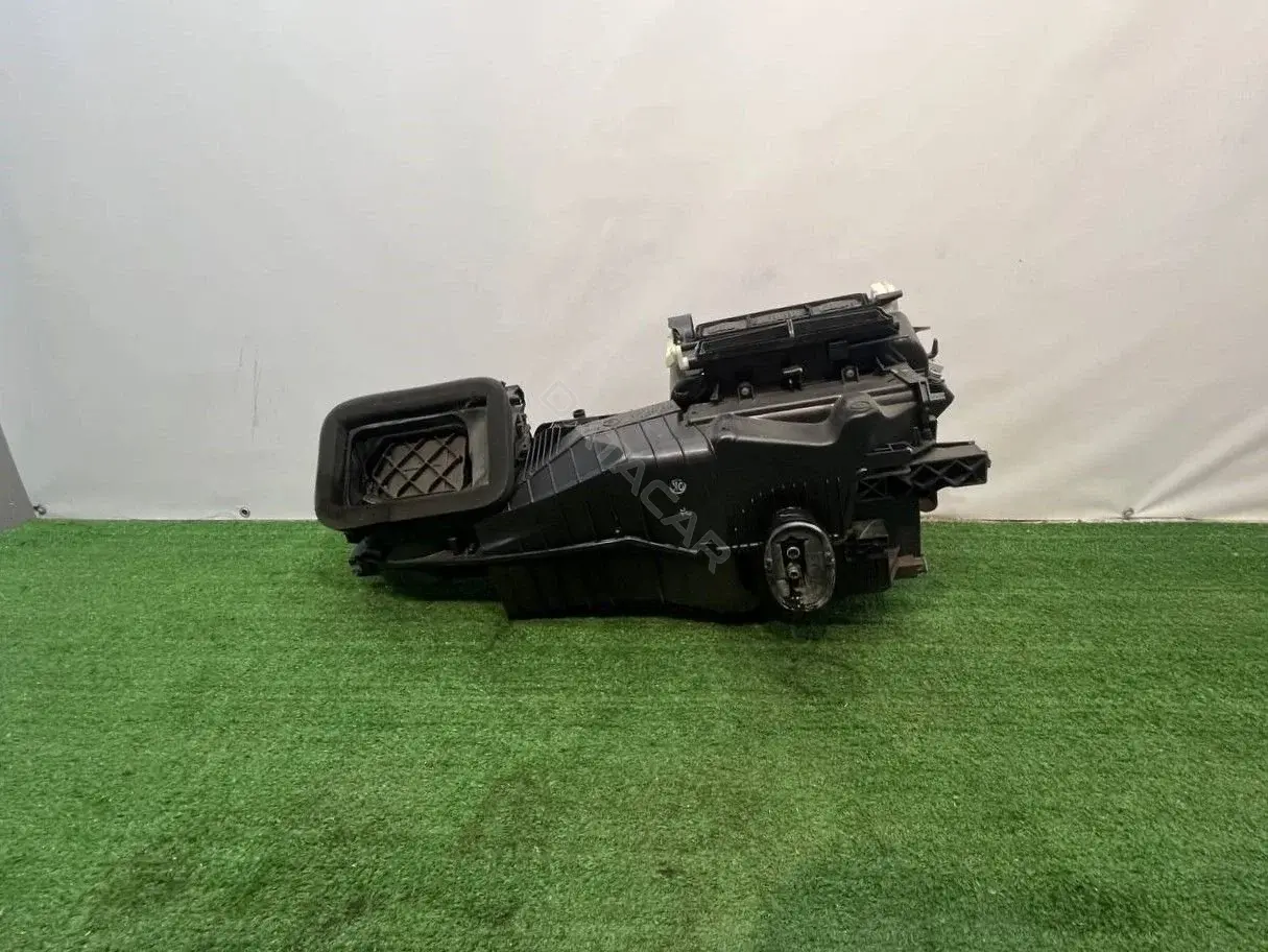 Корпус отопителя (печки) 1k1820003