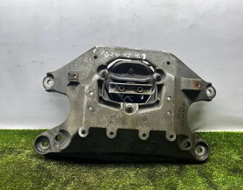 Кронштейн КПП 8K0399263AF
