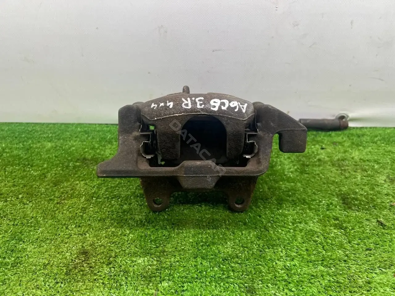 Суппорт тормозной 4F0615404F