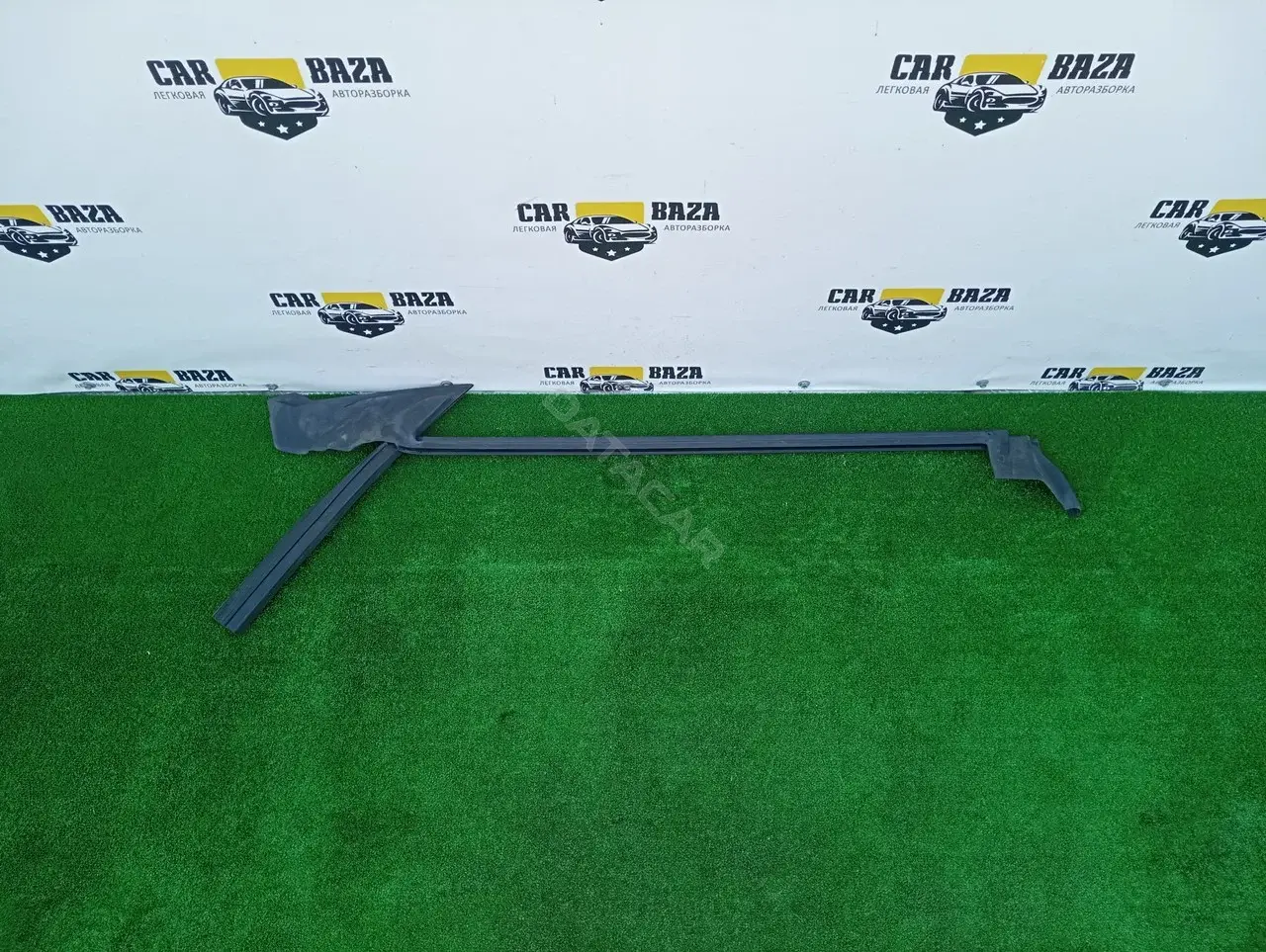 Направляющая стекла A2057206220
