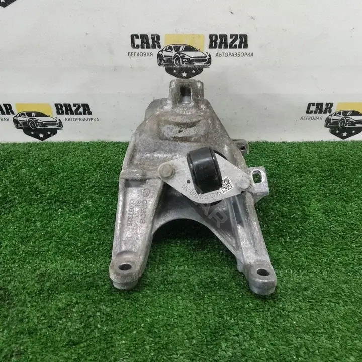 Кронштейн двигателя 4M0199308AD