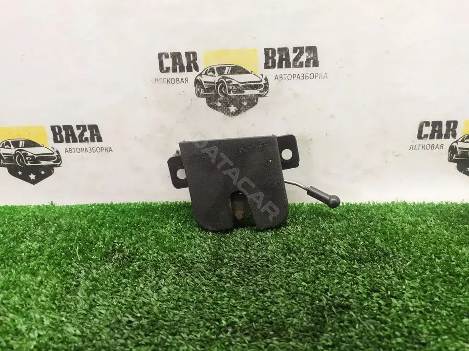 Замок крышки багажника 2K0827506E