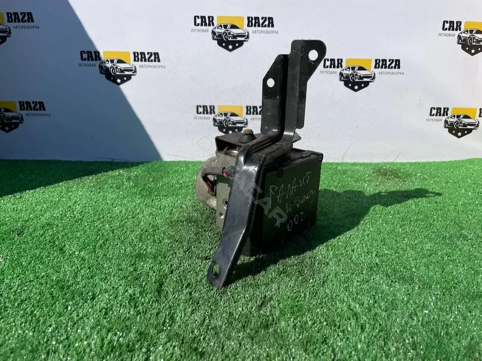 Блок управления АБС MR289078
