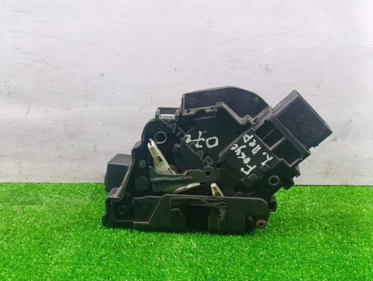 Замок двери 3M5AR2181ER