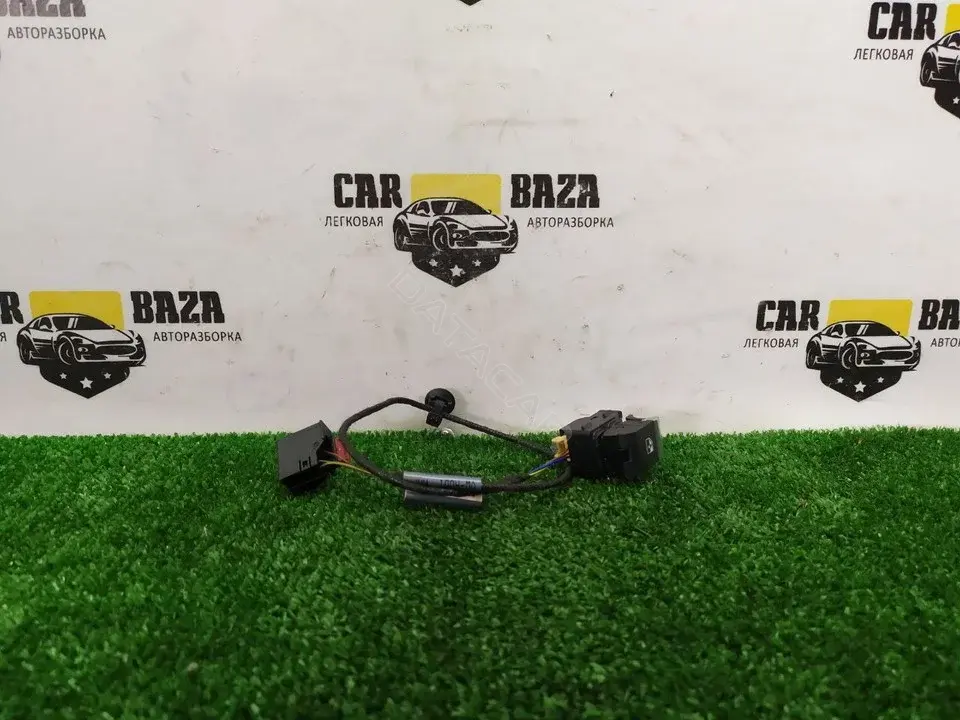 Кнопка стеклоподъемника 8W0971693