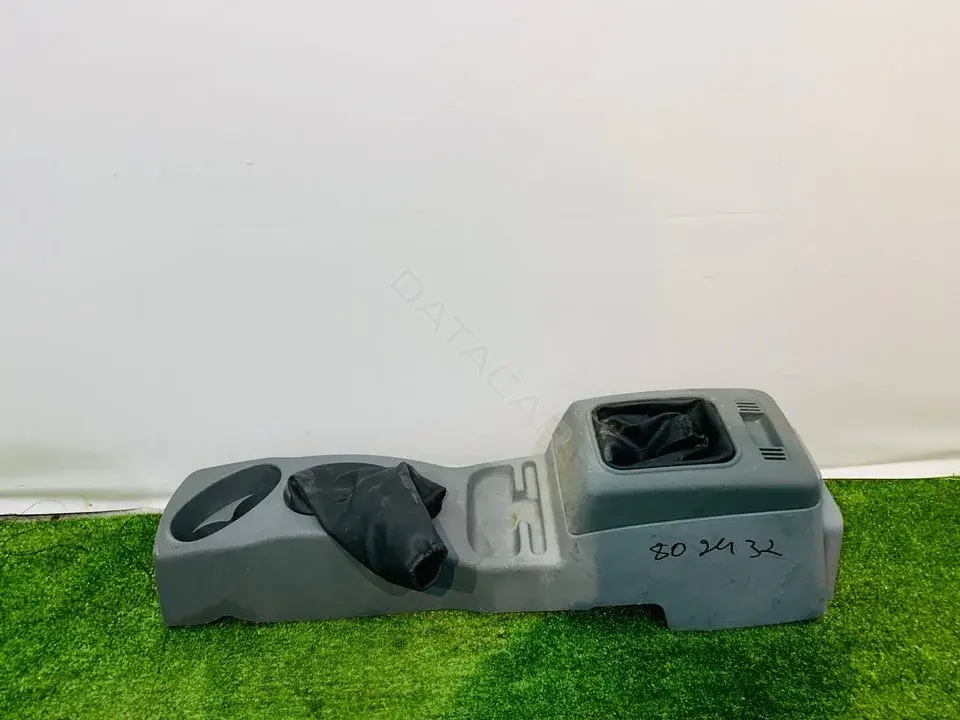 Накладка декоративная центральной консоли 2T14VC45A74