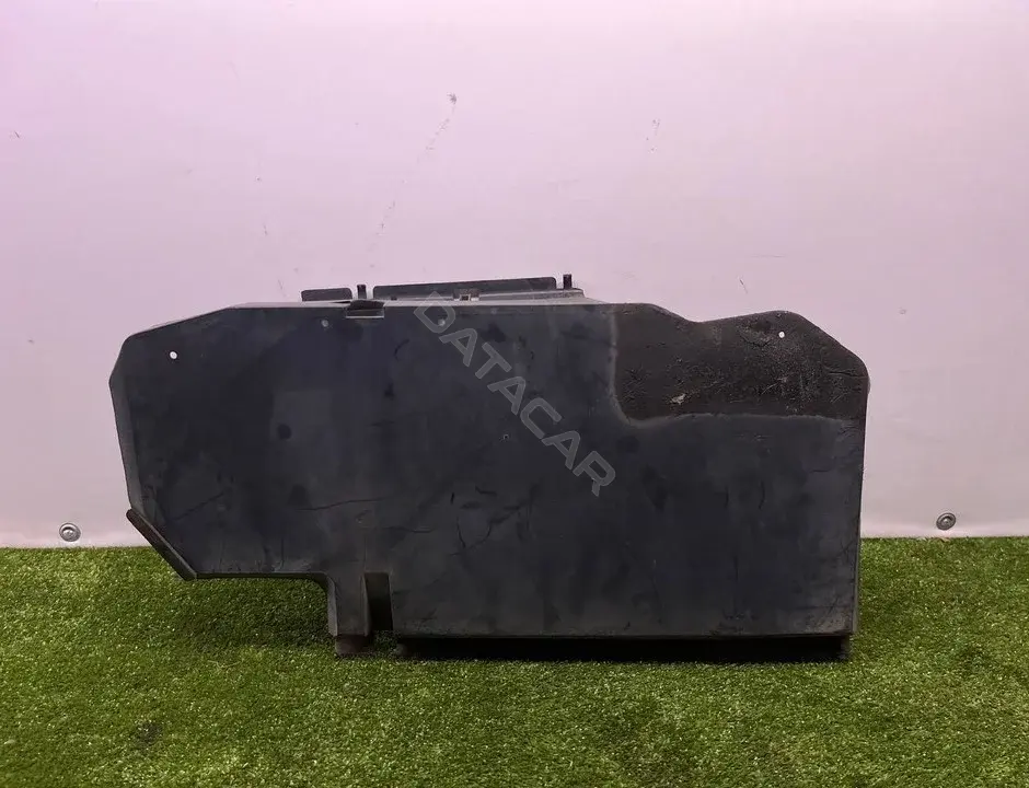 Пластик багажника 9631388780