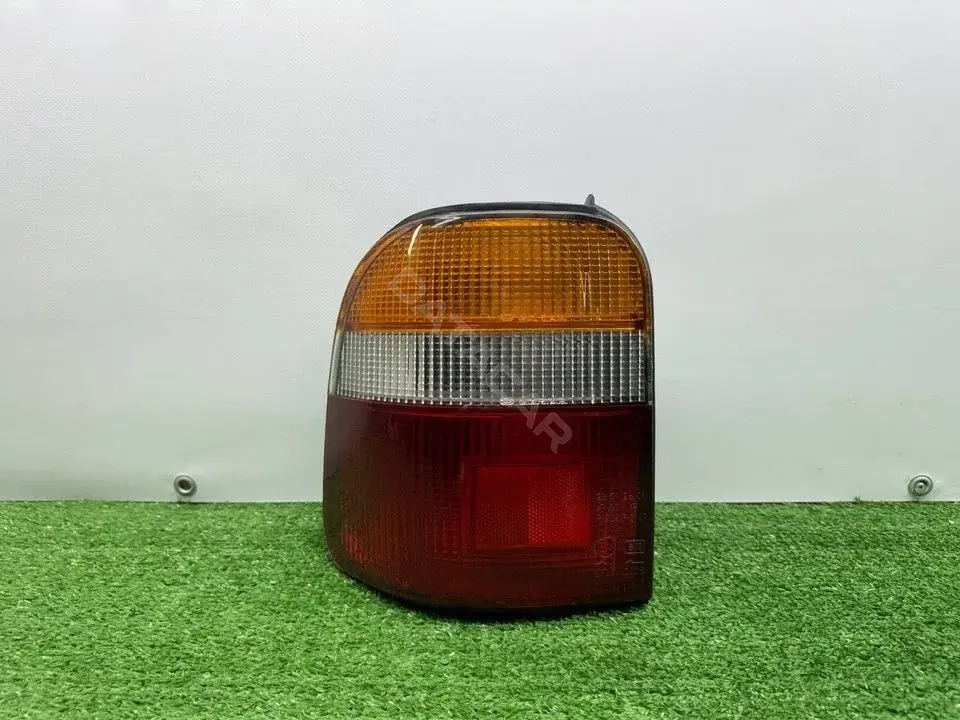 Задние фонари 0K01L51140