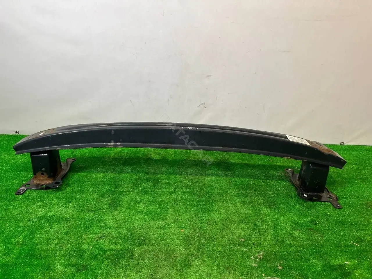 Усилитель бампера 1T0807109B