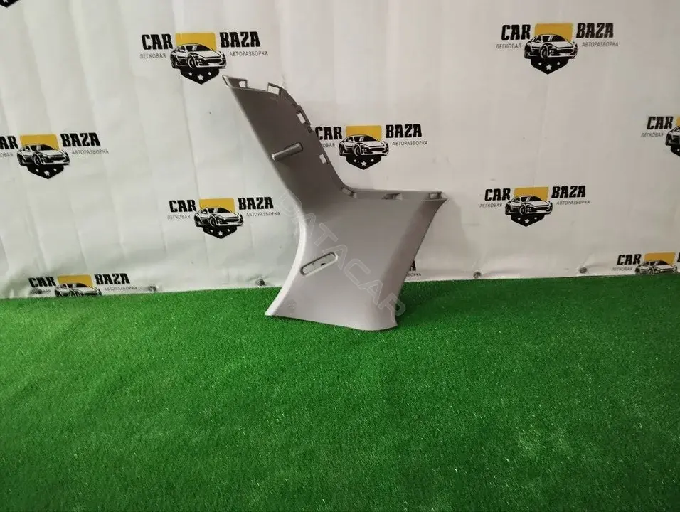 Обшивка стойки 624720D160
