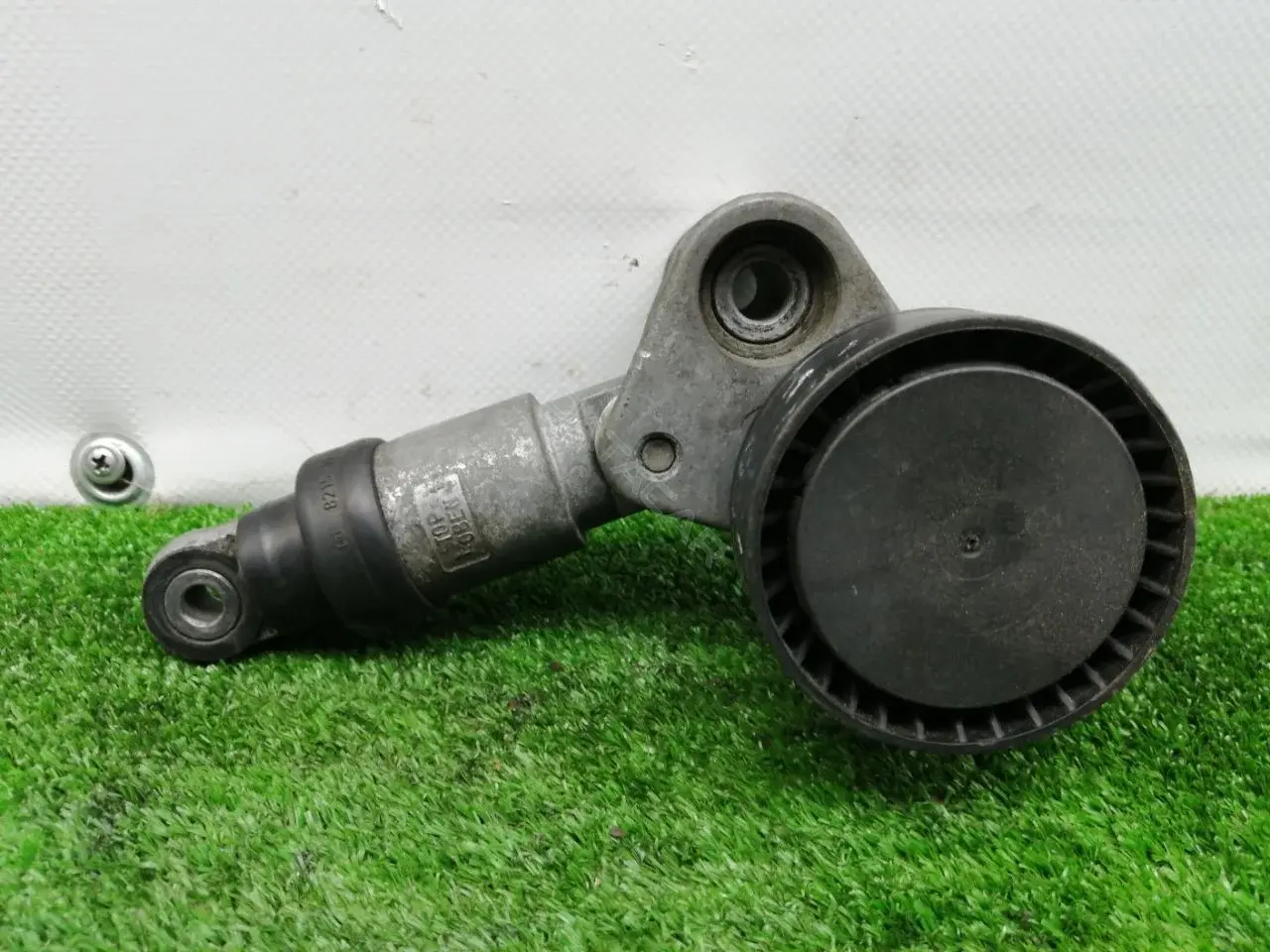 Натяжитель ремня генератора F226391-3100
