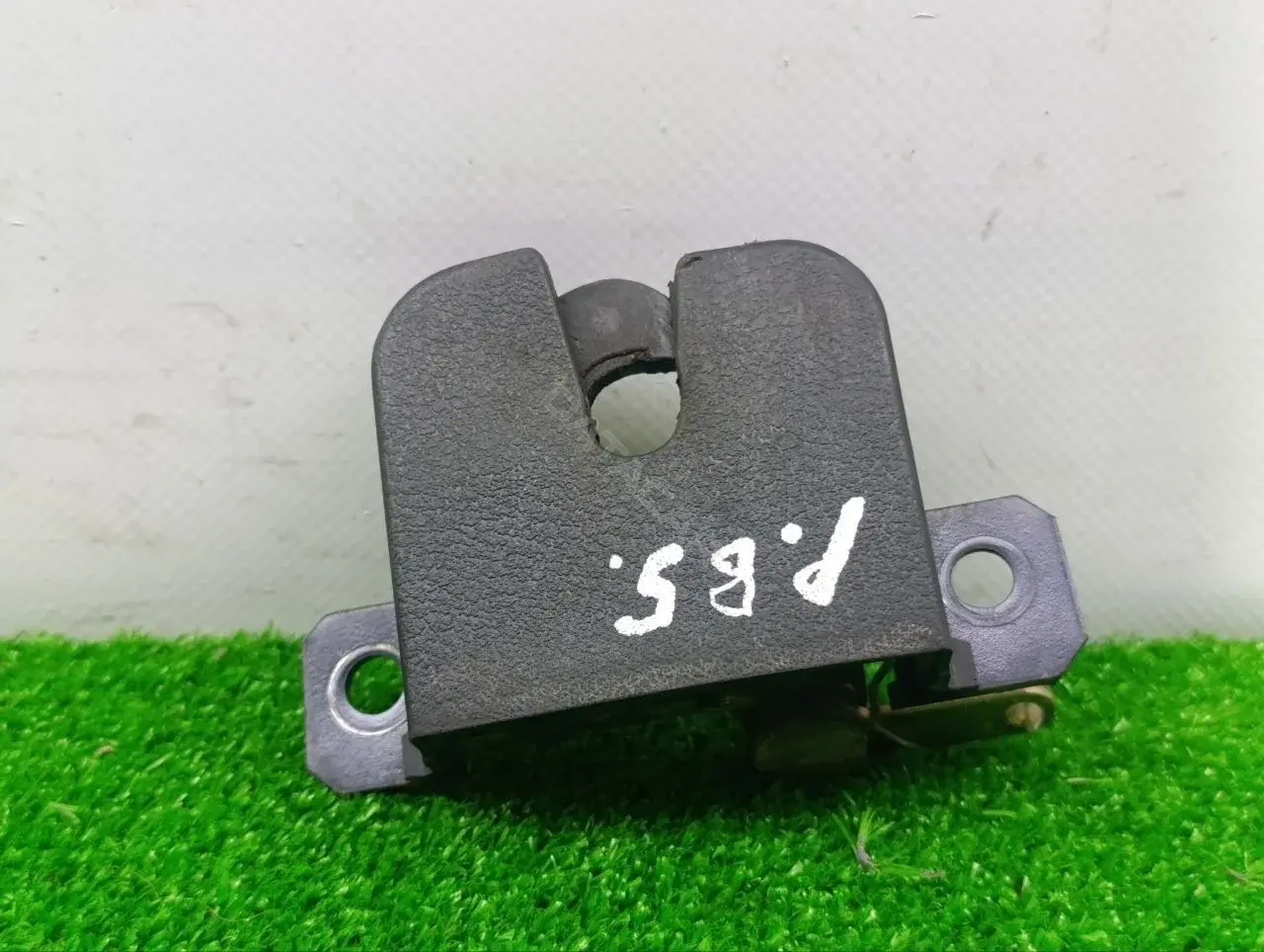 Замок крышки багажника 3B9827505E