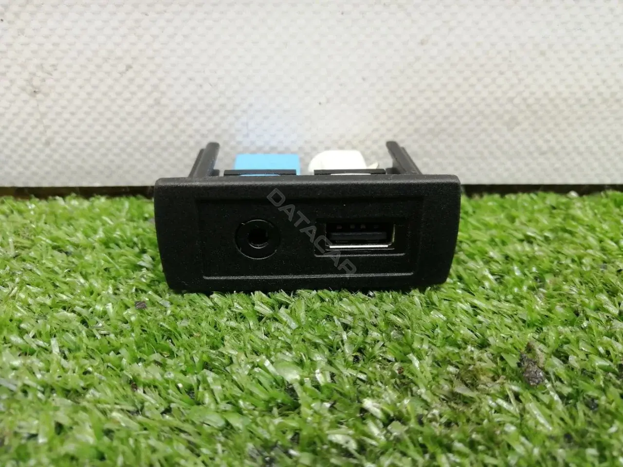 Разъем AUX / USB A4478200087