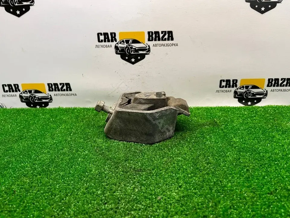 Подушка КПП 4A0399151D