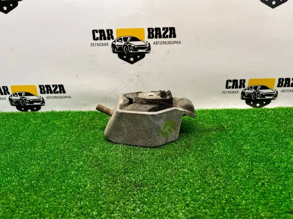 Подушка КПП 4A0399151