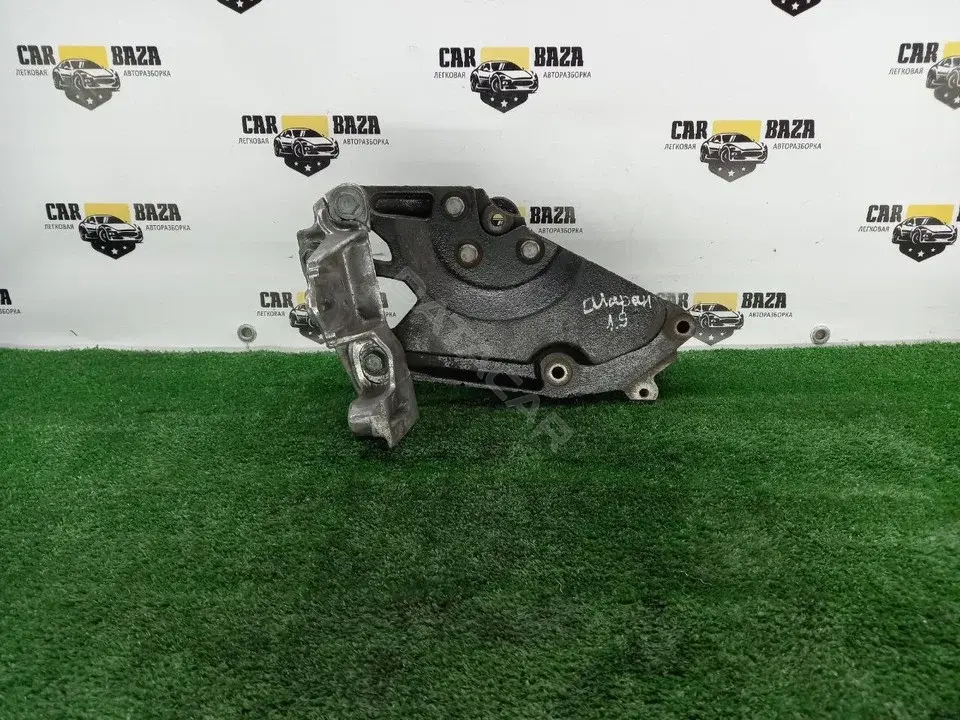 Кронштейн двигателя 99VW6A002