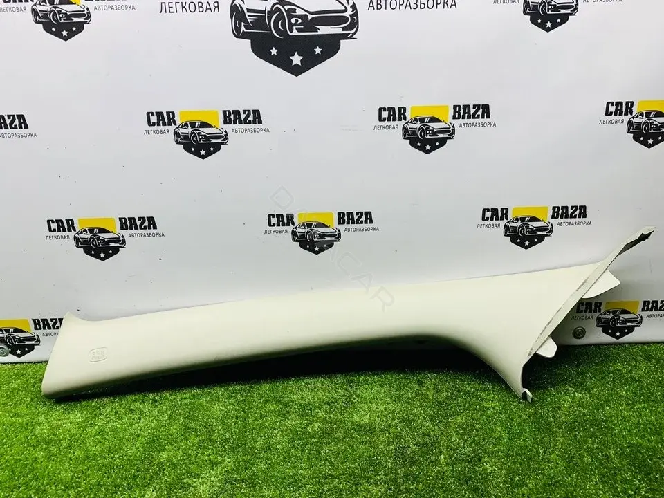 Обшивка стойки передней D65268170