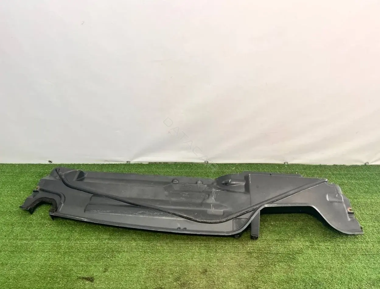 Водосток капота 3M51R01628AF