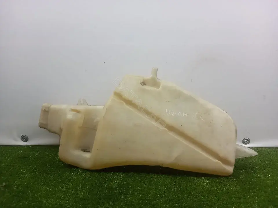 Бачок омывателя 7700843902