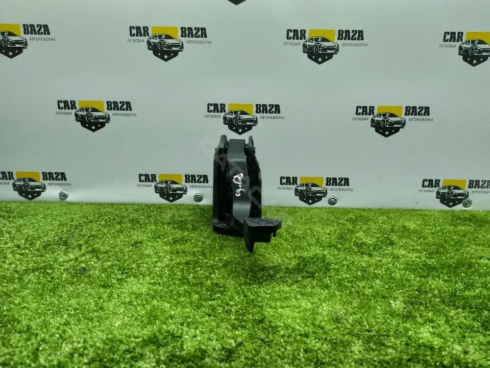 Педаль сцепления 3C2721059AB