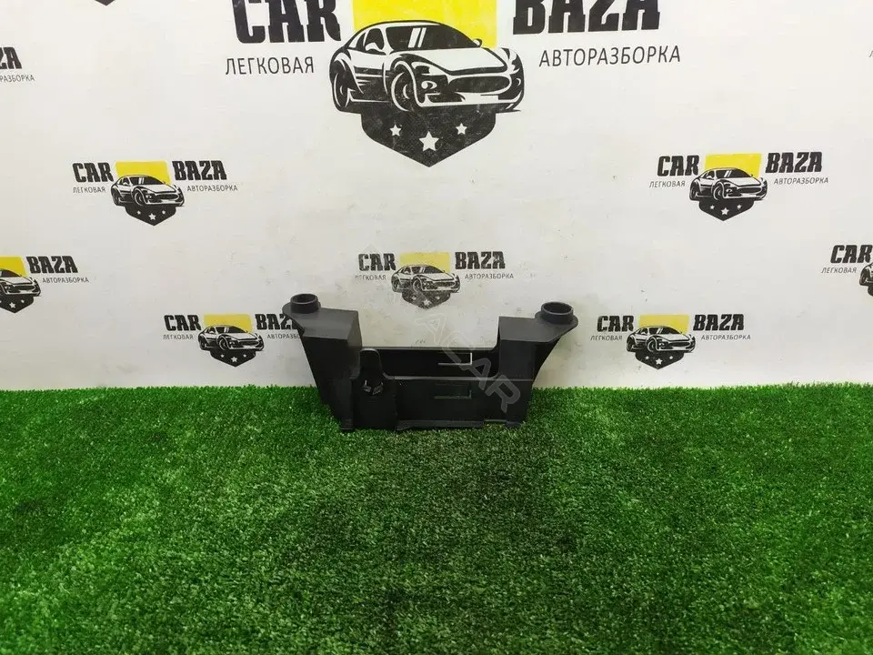 Разъем AUX / USB 8P0937545A