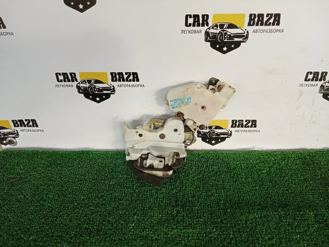 Замок двери 8255250J00