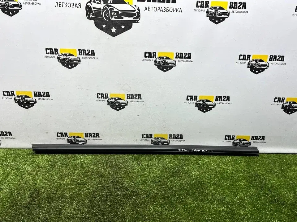 Уплотнитель двери 134444