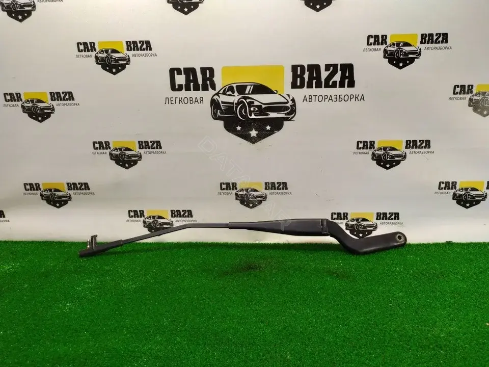 Рычаг стеклоочистителя 3M5117526AA