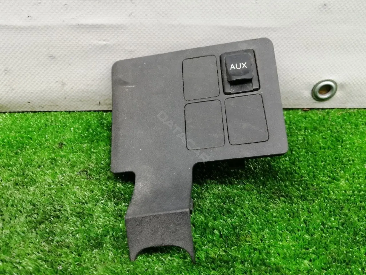 Разъем AUX / USB 589170D090, FA055631