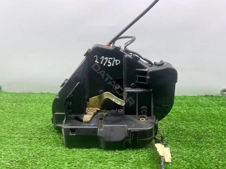 Замок двери 2037200235