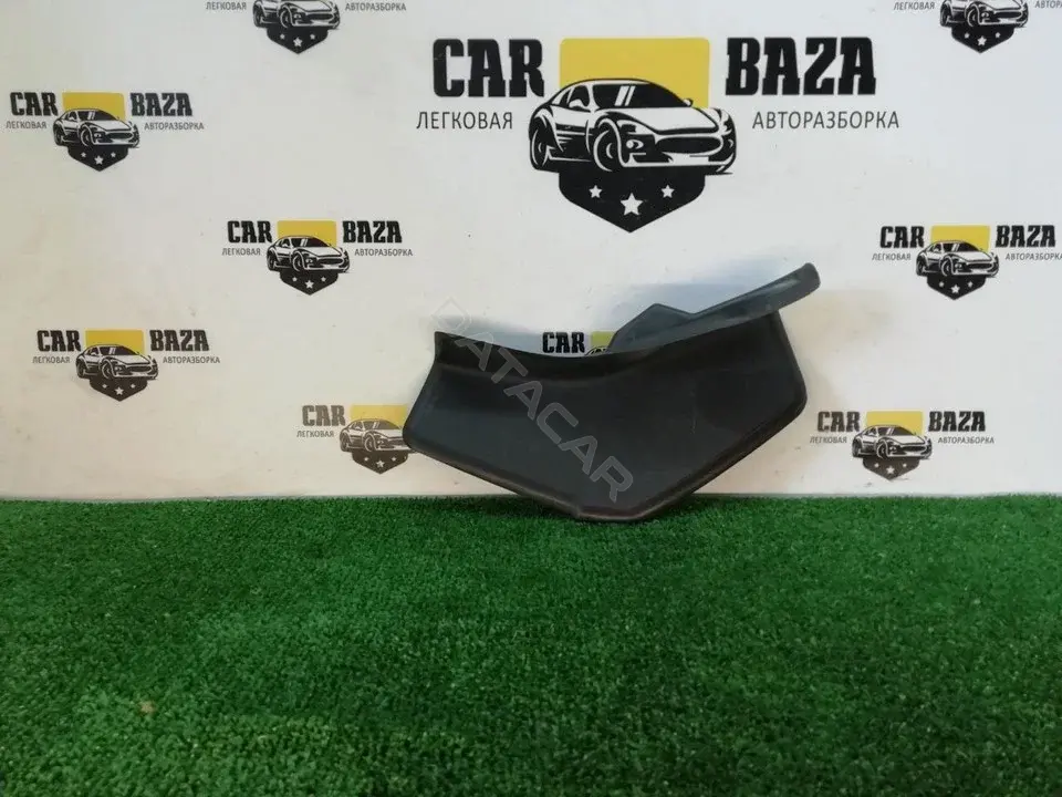 Накладка под фонарь HK8328661AD