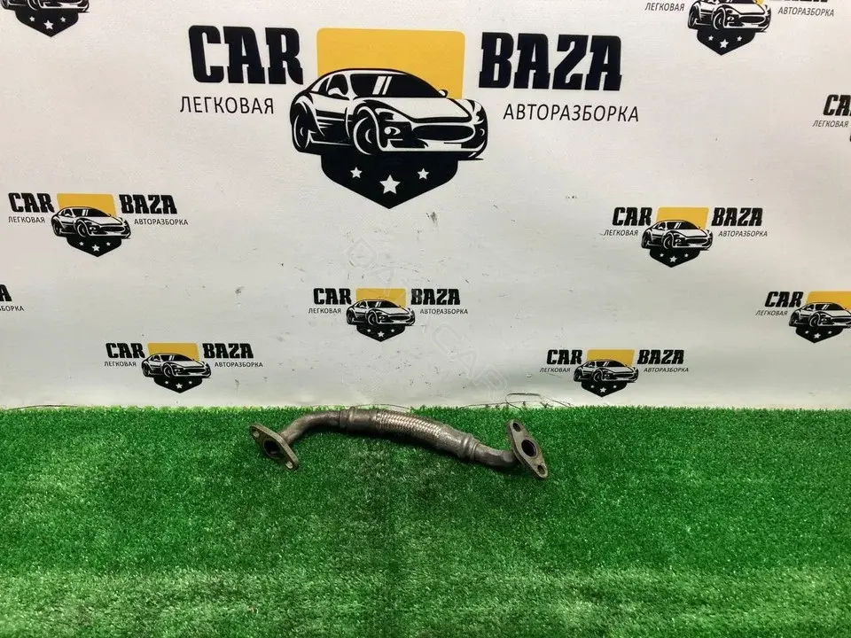 Патрубок интеркулера A6111800320