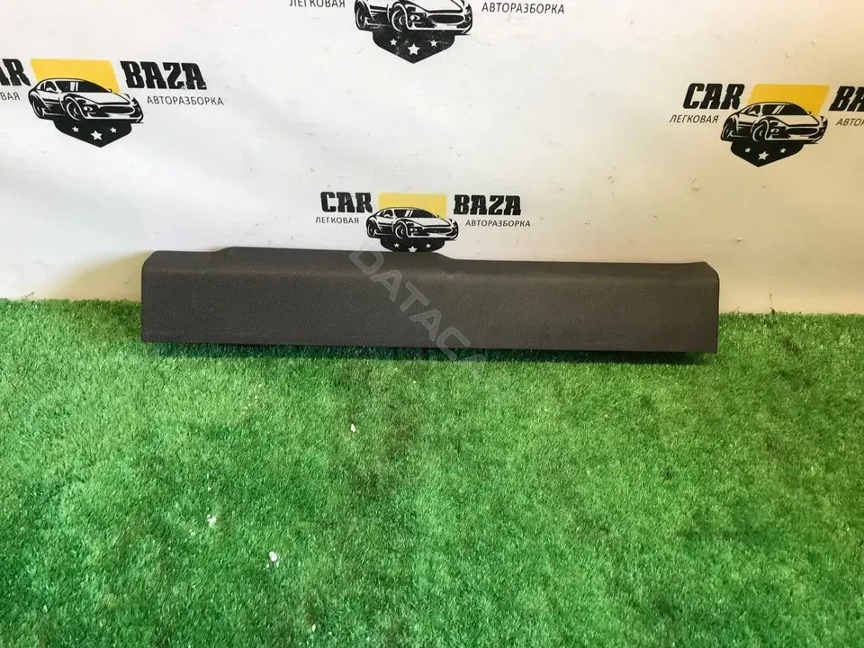 Накладка на порог 8A61A13200A