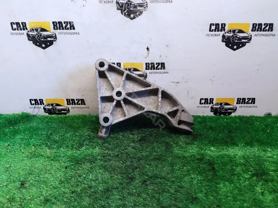 Кронштейн КПП 90575233