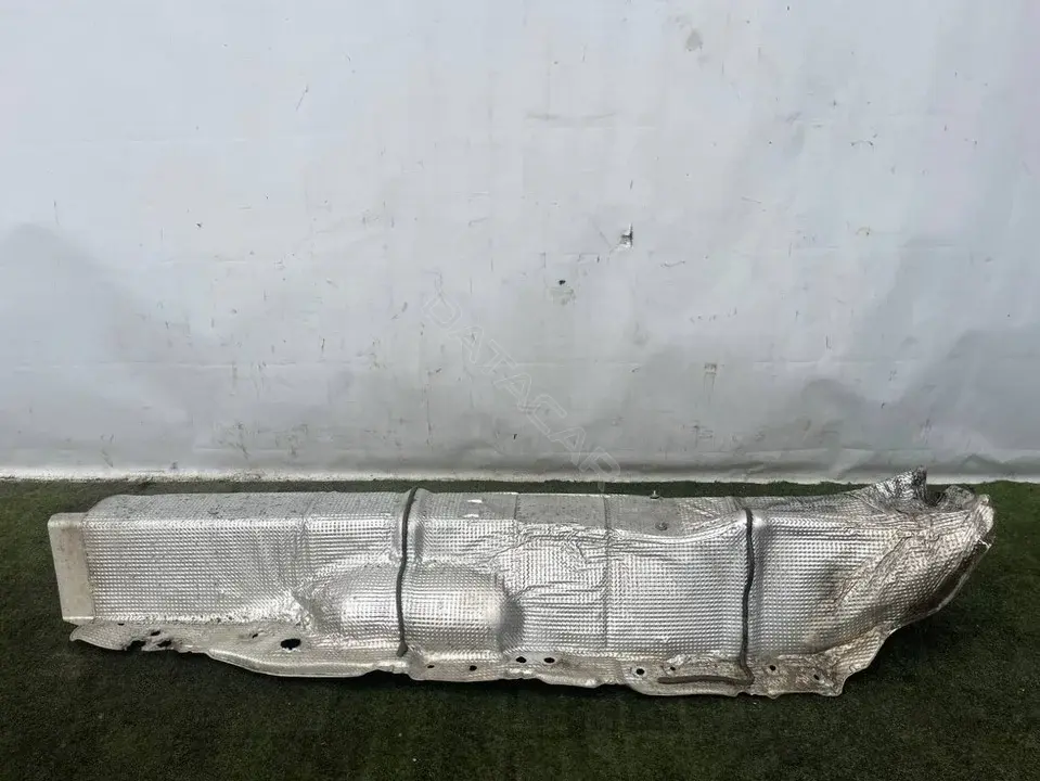 Тепловой экран глушителя 3C0825671K