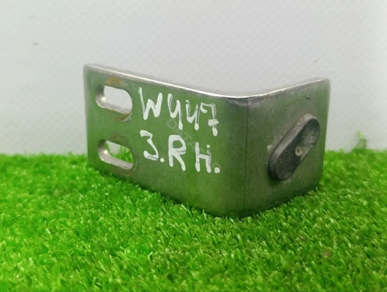 Ответная часть (скоба) замка двери 189439