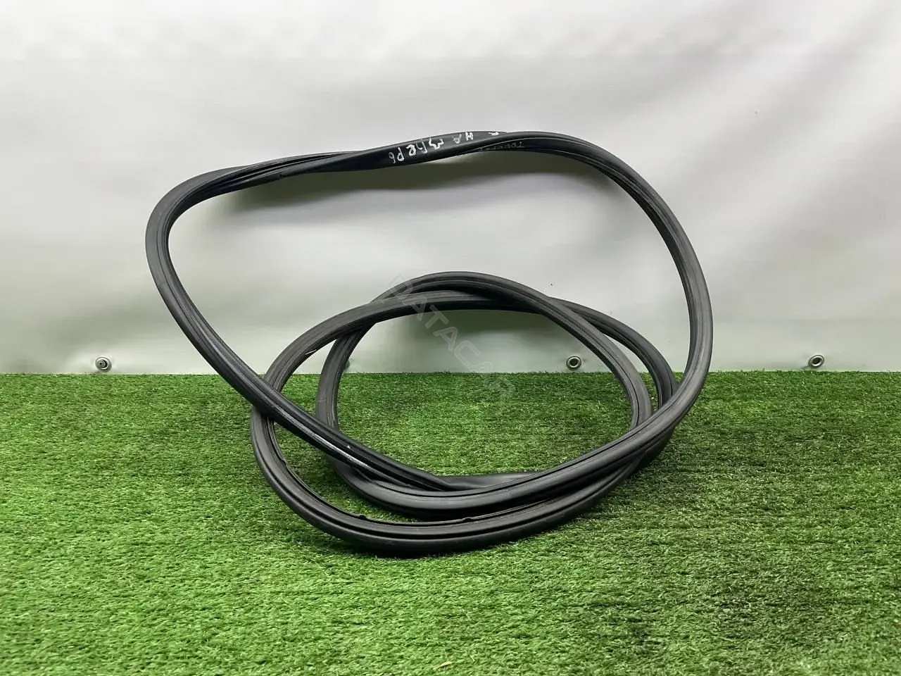 Уплотнитель двери 7L0837911