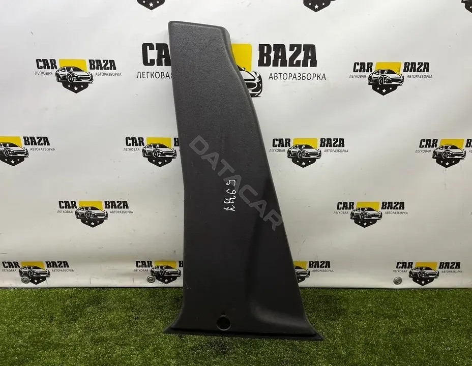 Обшивка стойки центральной A1686920122
