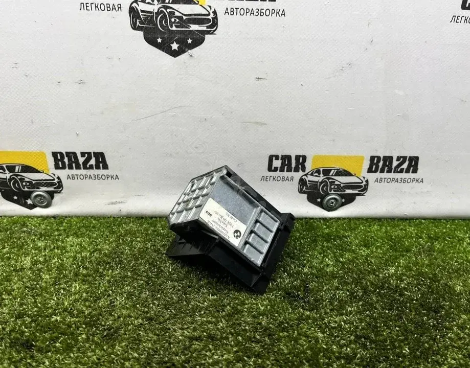 Петля крышки багажника 7026710