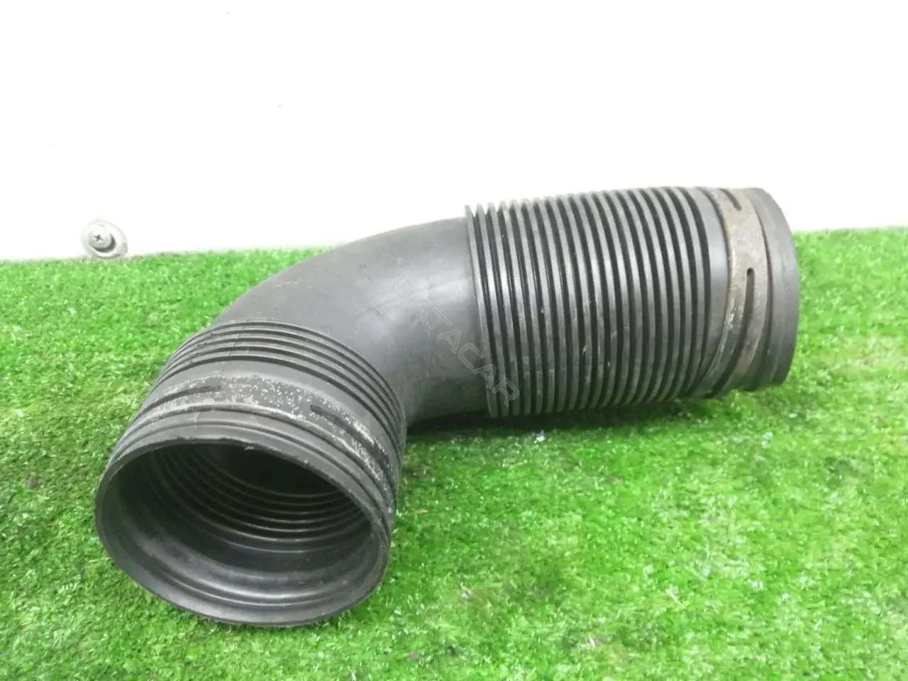 Патрубок воздушный 7M0129627AA, 97VW9W633DB