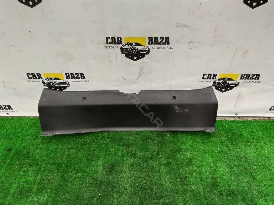 Накладка двери 7627151K