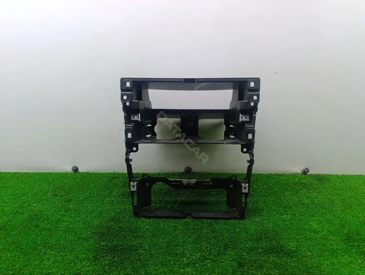 Рамка под магнитолу 6M2118A998CC