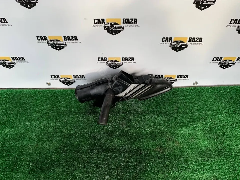 Патрубок воздушный 93BB9A675