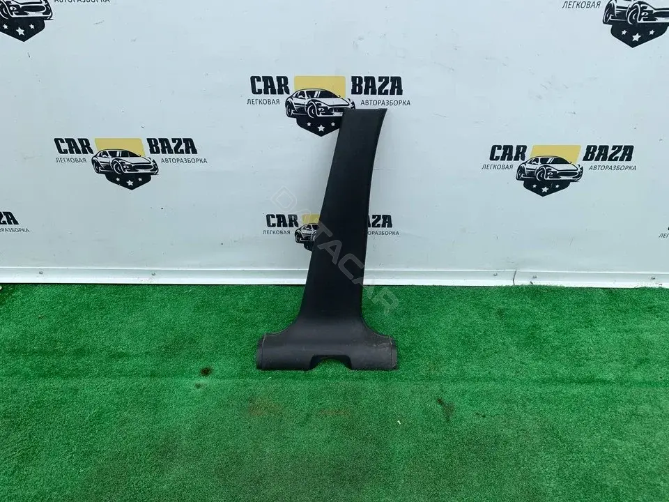 Обшивка стойки центральной 21235402124