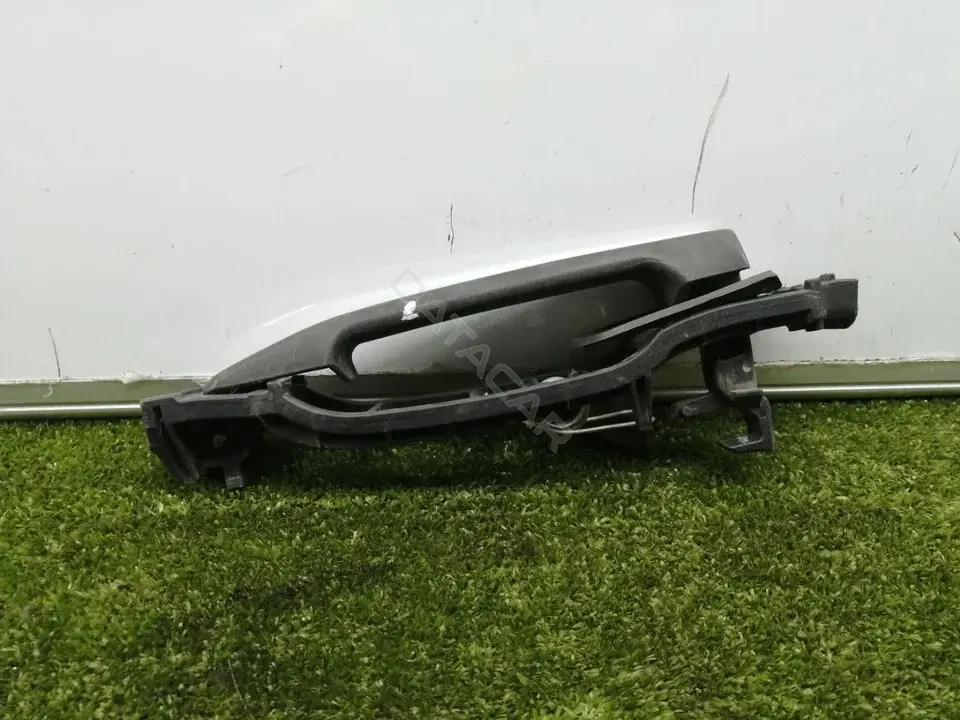 Ручка двери 152556