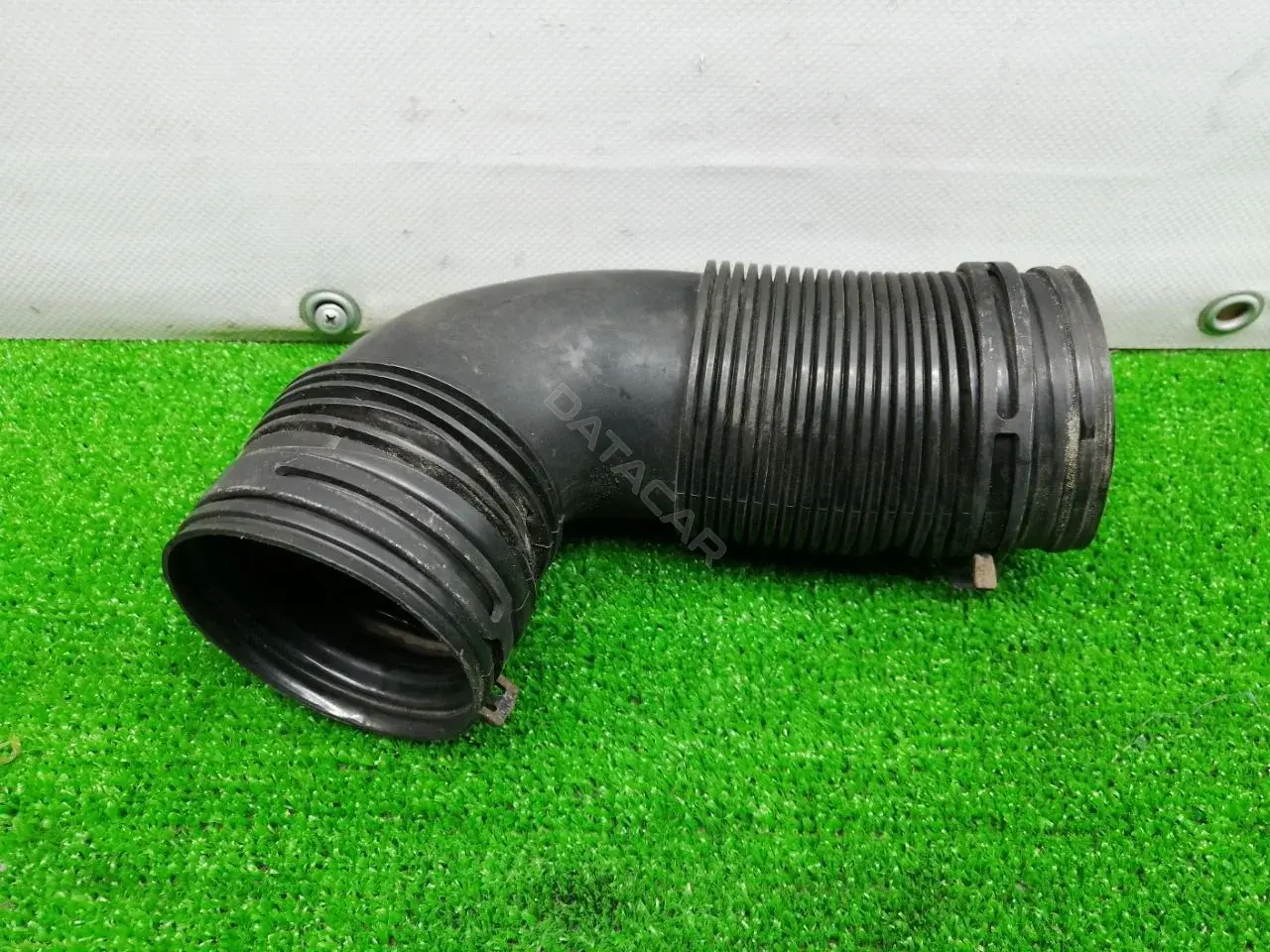 Патрубок воздушный 7M0129627AA, 97VW9W633DB