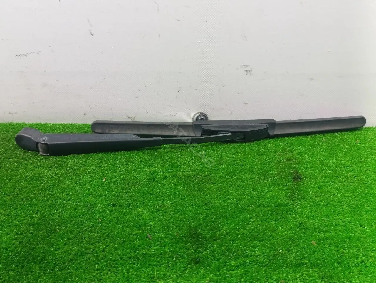Щетки стеклоочистителя 6M21A17526BB